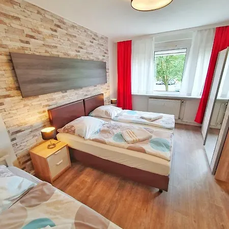 Komfort Zwenkauer Apartament *